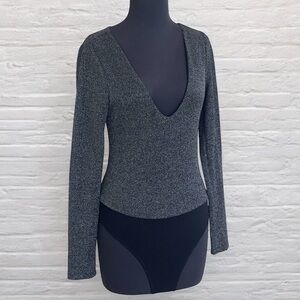 Lulus Black Silvery Metallic Long Sleeve Bodysuit Sz M V Neck Lined NWT
